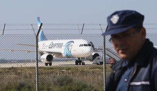 Египет отправил подлодку к месту крушения A320